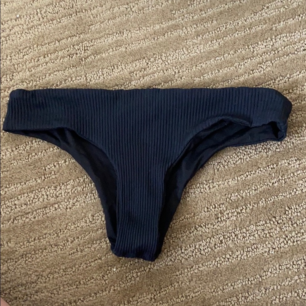 Black bikini bottoms